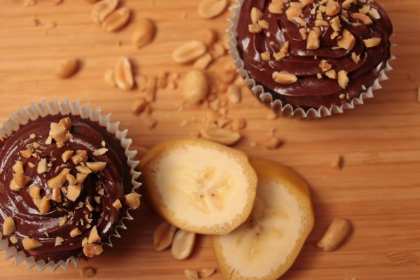 Schoko-Bananen-Erdnuss-Cupcakes_2